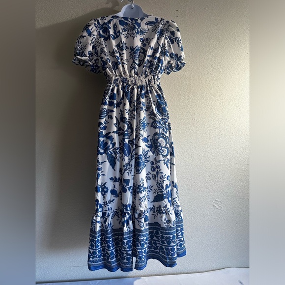 SHEIN ALLOVER FLORA PRINT PUFF SLEEVE SURPLICE NECK DRESS SIZE MEDIUM - Picture 3 of 11